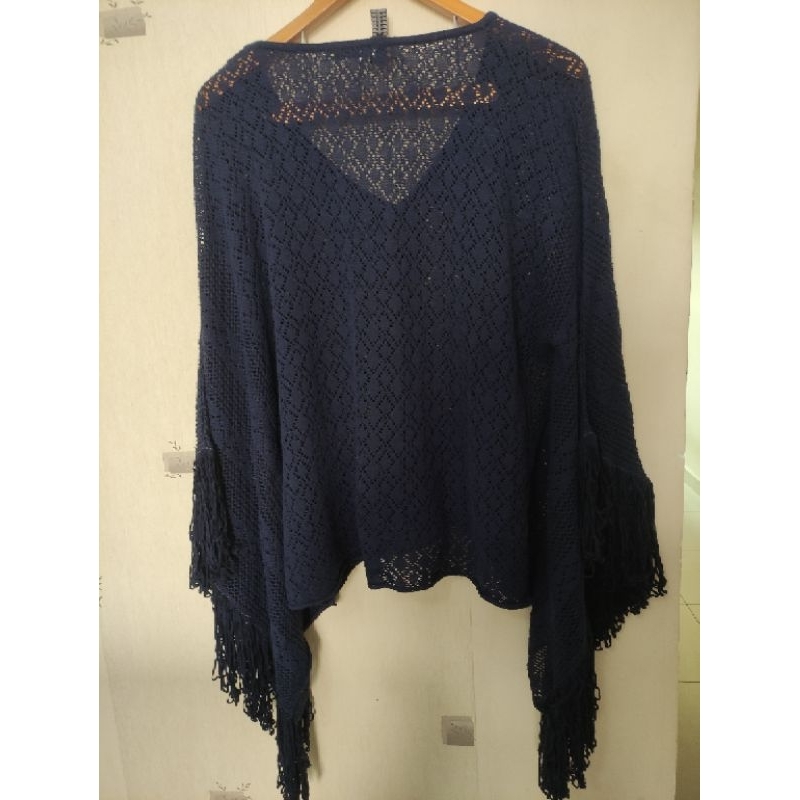 LUIGI BERTOLLI PONCHO/ KAFTAN CROCHE COM FRANJA TAM M (até Tam 48) 150,00azul marinhoaltura 72cm