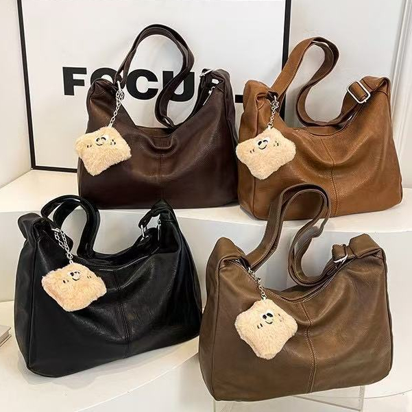 【Enviar pingente bonito】cor sólida All-Match bolsa de ombro senhoras moda grande capacidade saco do(2213) em Oferta na Shopee