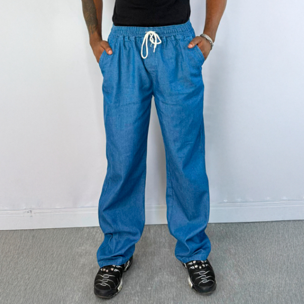 CALÇA JEANS BALÃO MASCULINA BAGGY ESTILO SKATISTA COM CORDÃO E ELASTICO LAVAGEM MEDIA em Oferta na Shopee