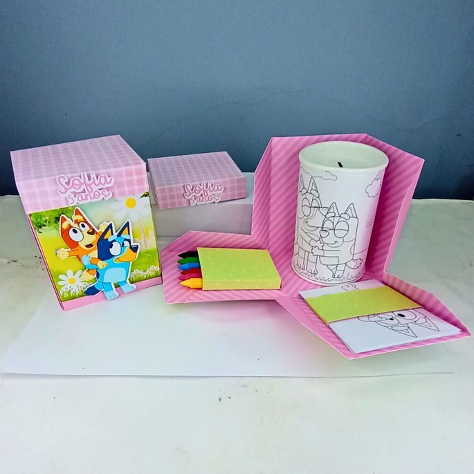 Cofrinhos Personalizados Cachorrinho  Bluey rosa (10 Itens)