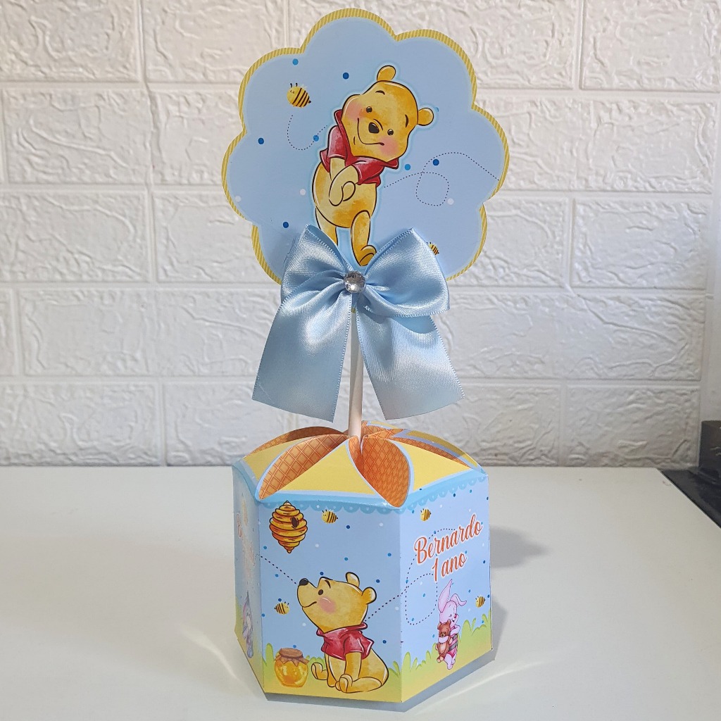 Enfeite de mesa URSINHO POOH - Centro de mesa personalizado LEMBRANCINHA ANIVERSARIO em Oferta na Shopee