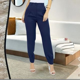 Calça Cenoura Alfaiataria Feminina – Perfeita para o trabalho ou eventos! Cintura alta, caimento perfeito e muito estilo