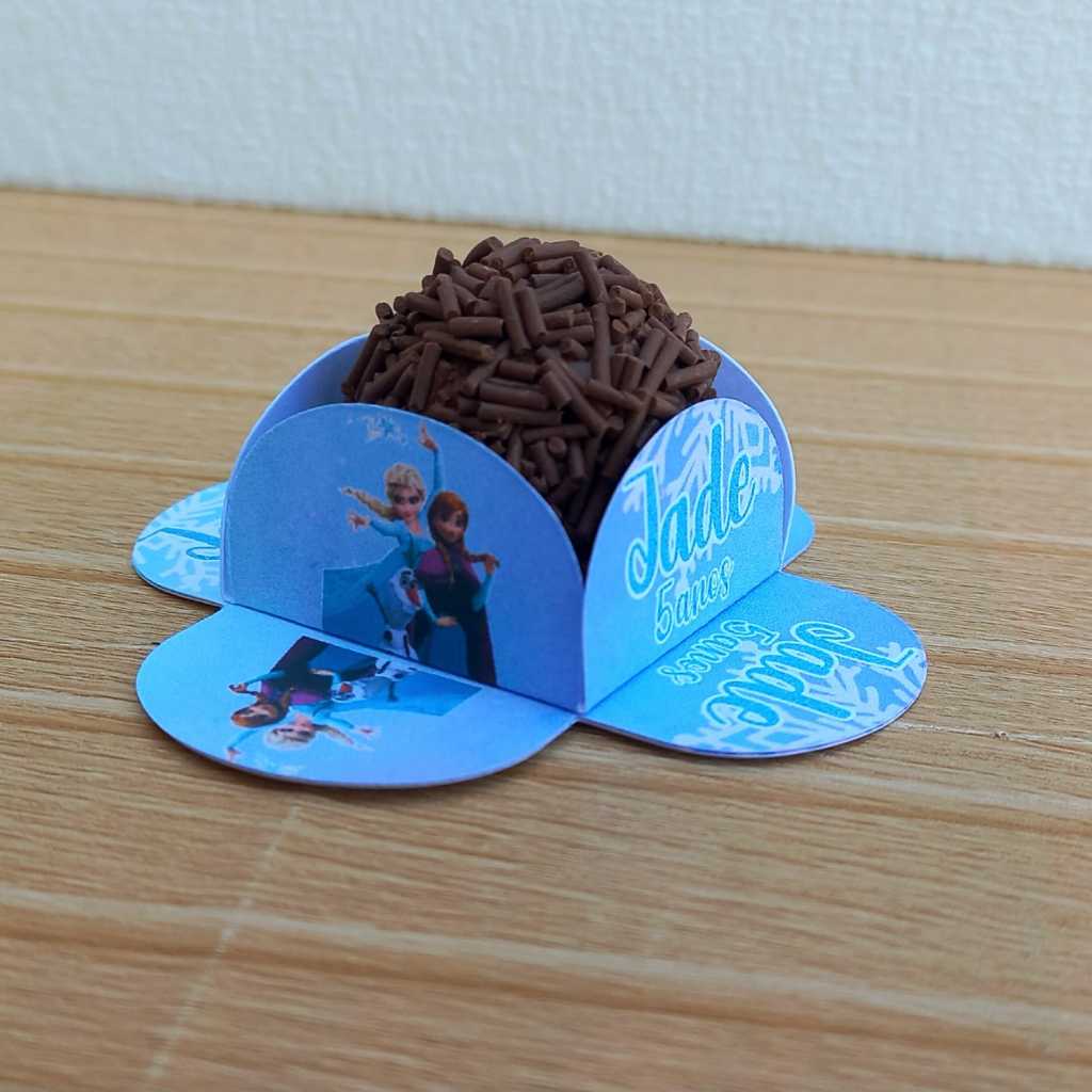 Forminha de Doce Brigadeiro Personalizada Frozen Ana e Elsa  - 4 pétalas / Festa de aniversário / Lembrancinha