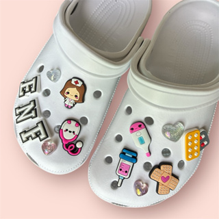 Kit de pins personalizado com botão adaptador enfermagem letra medicina em Oferta na Shopee