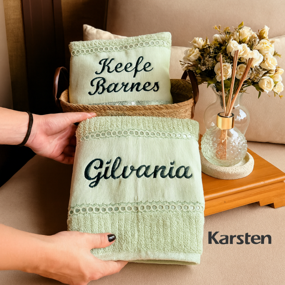 Kit Duas Toalha de Banho Karsten Stella + Nome Bordado de sua preferencia - Kit 2 Peças