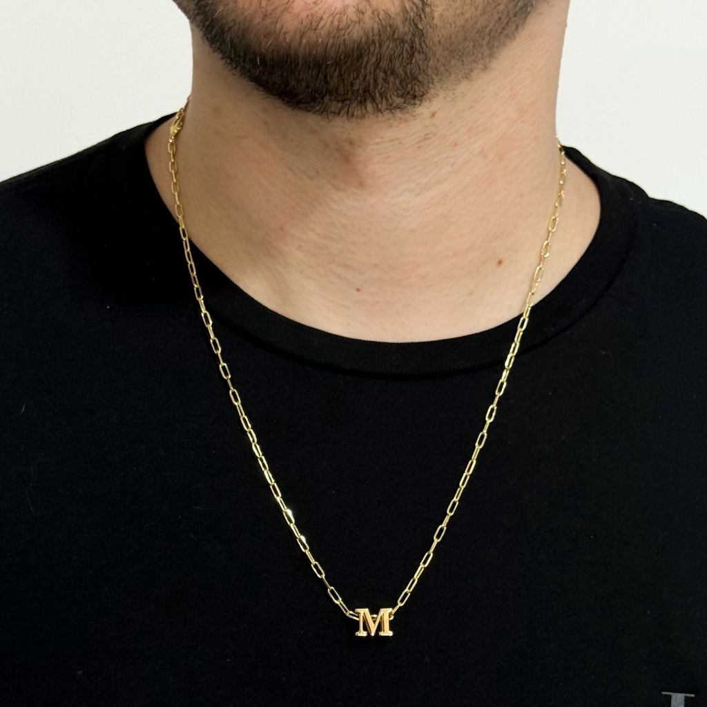 [ SEMI JOIA ] Colar Masculino Cadeado Cordão Letra Inicial Passador 60cm Masculina Acessórios
