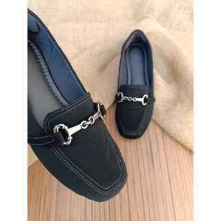 Mocassim Feminino Preto com Fivela – Bico Quadrado + Estilo e Conforto