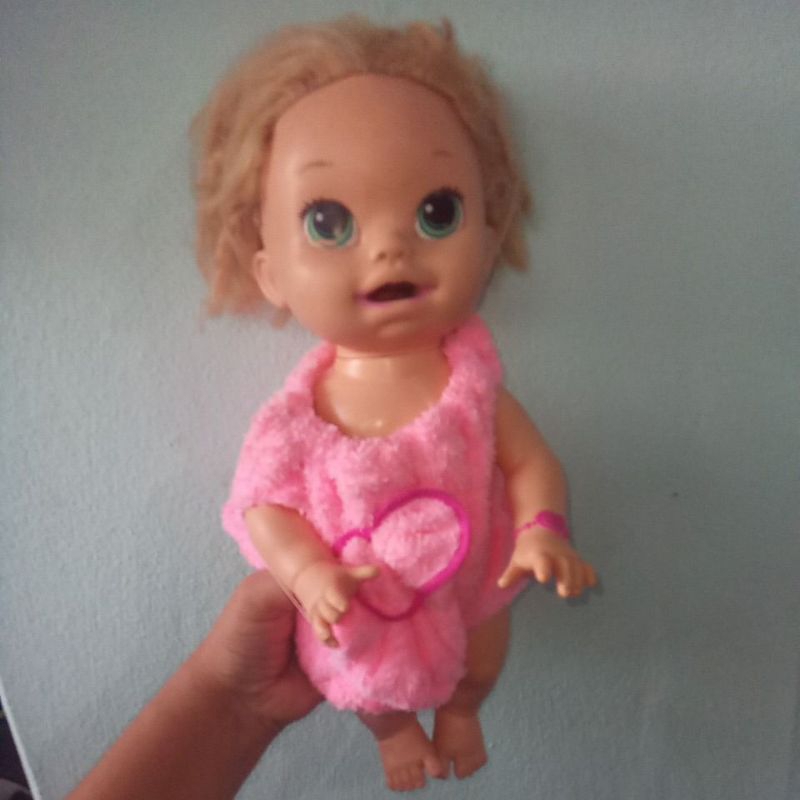 boneca baby alive 2014 pra restauro deve falar ,comer...