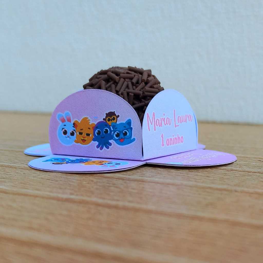 Forminha de Doce Brigadeiro Personalizada Bolofofos Menina - 4 pétalas / Festa de aniversário / Lembrancinha