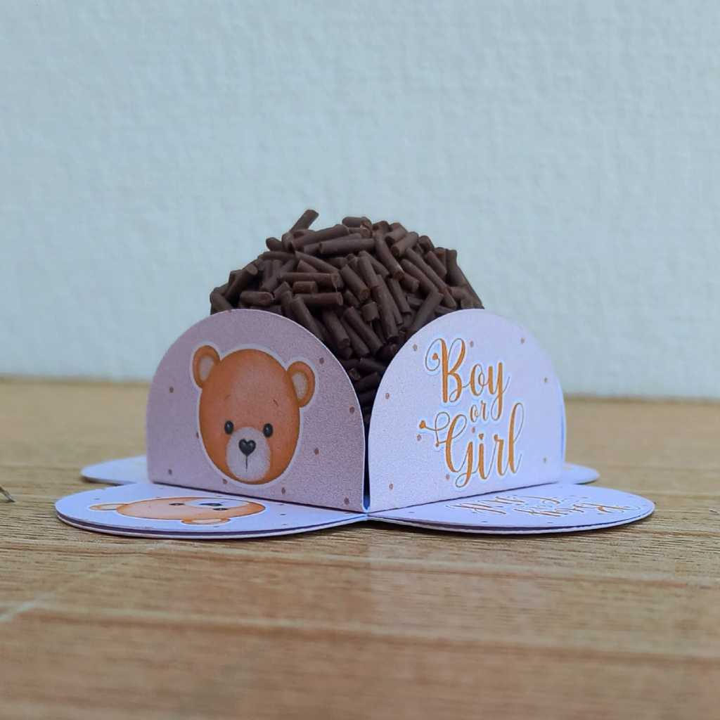 Forminha de Doce Brigadeiro Personalizada Ursinho Chá Revelação - 4 pétalas / Festa de aniversário / Lembrancinha