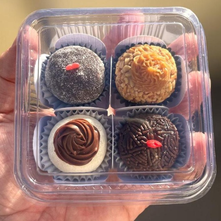 600 Unidades de Embalagem para Doces Brigadeiro Bolo de Colher 4 Doces /PET Transparente