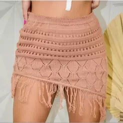 Saia Feminina Saída de Praia Tricot com Franjas Crochê Moda Praia Verão Tendência Tricô