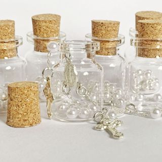 Lembrancinha Mini Terço no Pote de Vidro Religioso Branco com Prata em Oferta na Shopee