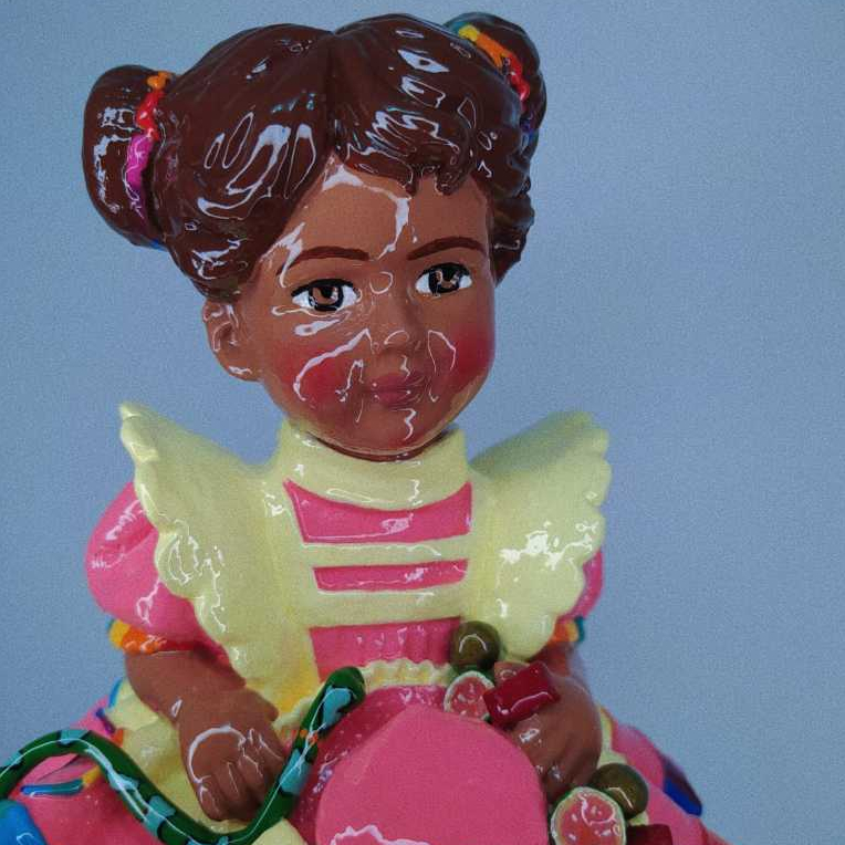 Escultura Erê de Ewá /18cm /  Garoa / Erê Menina / Arco-íris/ Oxumaré/ Mariazinha da Praia