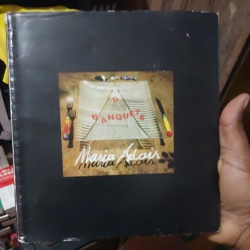 Livro - O Banquete - Maria Adair