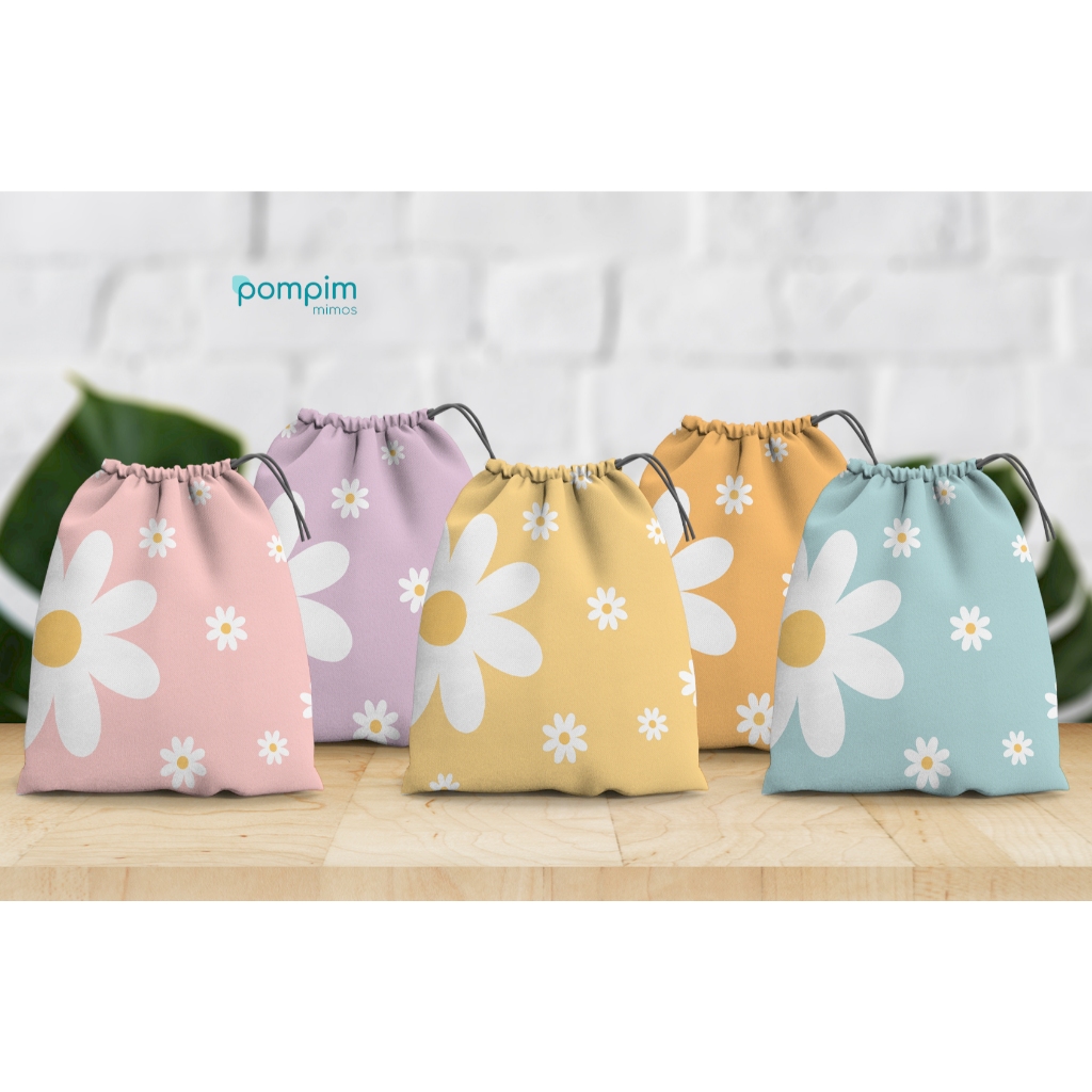 Kit Lembrancinha Sacolinha Surpresa Margaridas de tecido personalizado, para festas e aniversários.