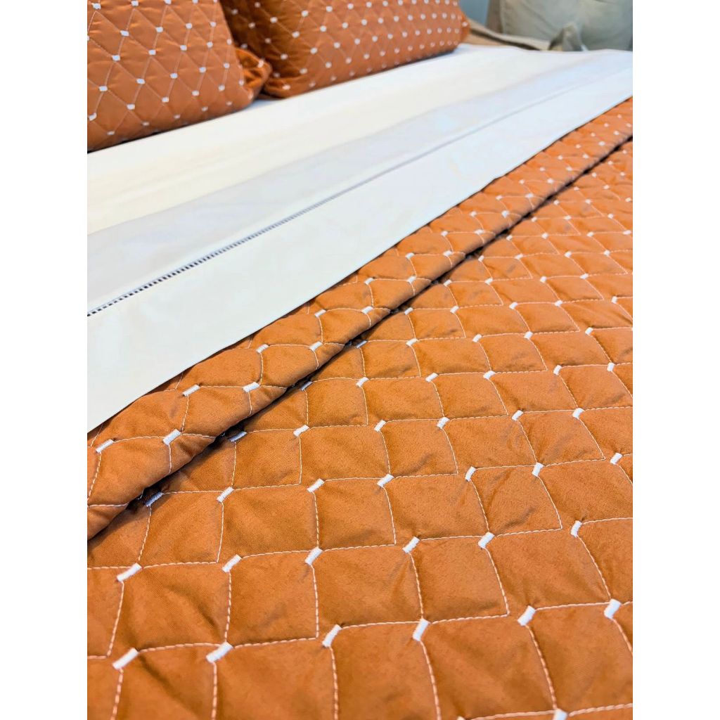 Kit Cobre Leito Ravena Casal Queen King 3 Peças Matelado Micropercal 200 Fios 100% Premium Bordado