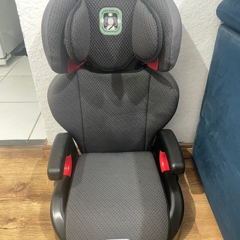 assento para automóveis, com encosto.