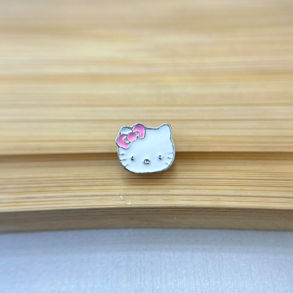 Berloque Hello Kitty laço rosa - banhado a prata, com garantia em Oferta na Shopee