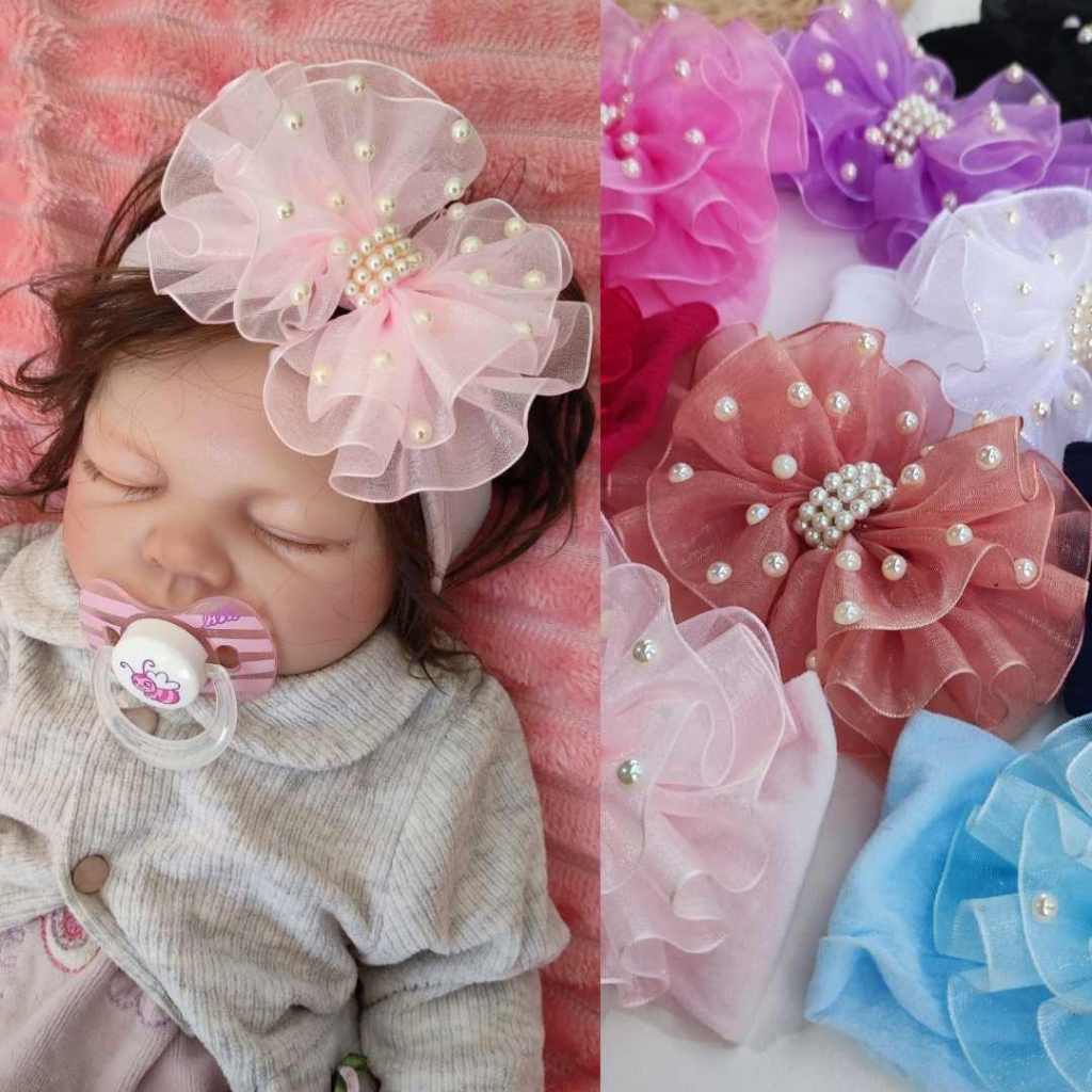 Laço personalizado Suelen branco em organza na faixa de meia larga bordado com perolas PARA BATIZADO