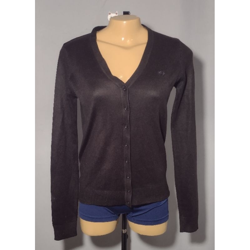 Casaquinho cardigã com botões TNG em lã veste P/ M