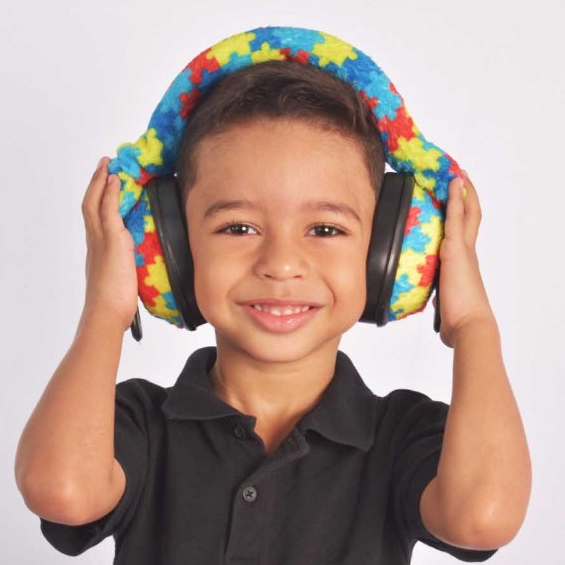 Abafador de Ruído Infantil com Revestimento de Pelúcia | Redução de Ruído Suave indicado para portadores de autismo em Oferta na Shopee