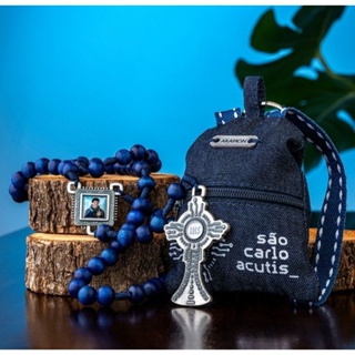 Terço Carlo Acutis em Madeira Imbuia 8mm c/mochila Azul Vermelho em Oferta na Shopee