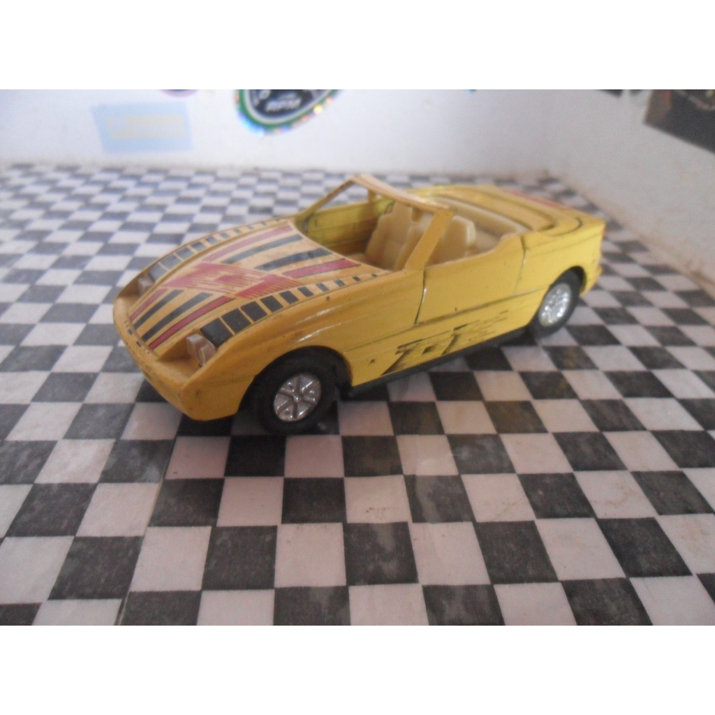 Miniatura Paraguai década de 80/90 SS Z1 amarelo falta vidro