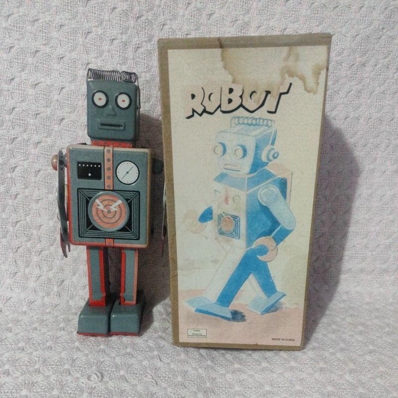 antigo robô em lata mechanical anos 1950