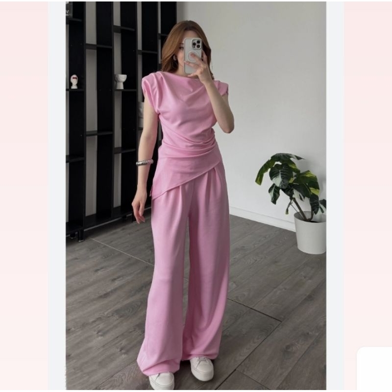 conjunto alfaiataria assimétrico de blusa e calça pantalona é pederosa e versátil para qualquer ocasicão casaul elegante