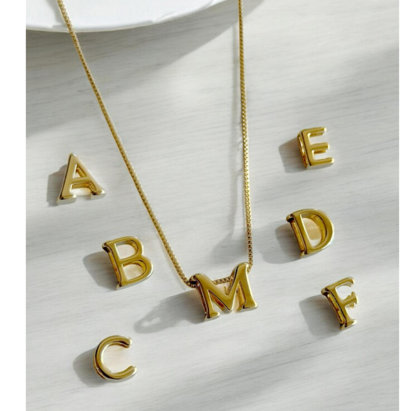 TB Colar moda feminina Elegante com Letra de Brilhando em Diamante – Presente Luxuoso para Mulheres