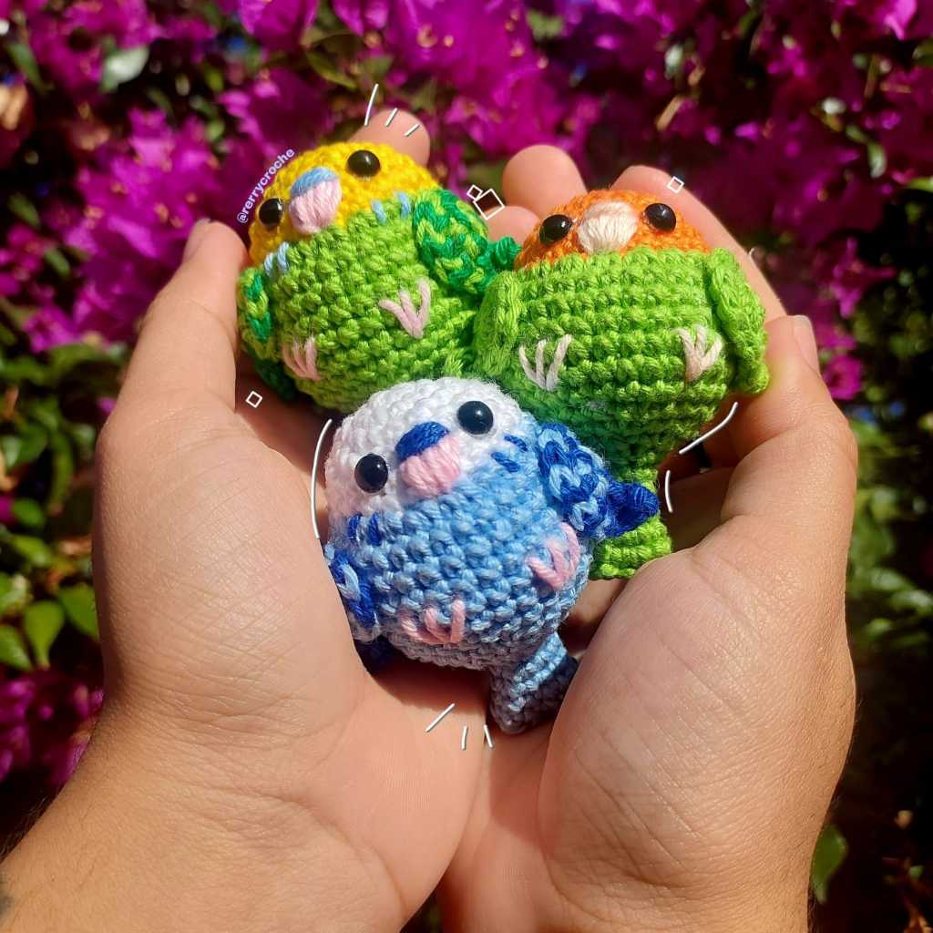 Passarinho de Crochê e Fofo | Amigurumi Personalizado | Presente Artesanal Único em Oferta na Shopee