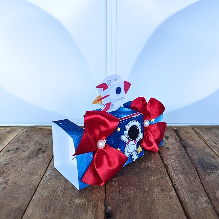 Caixa Bala Avulsa Personalizada com Aplique 3D/Lembrancinha de Aniversário/Decoração de Festa/Tema Astronauta.