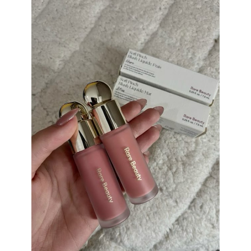 Blush líquido Rare Beauty Selena Gomez Gomes rhode cremoso pigmentado