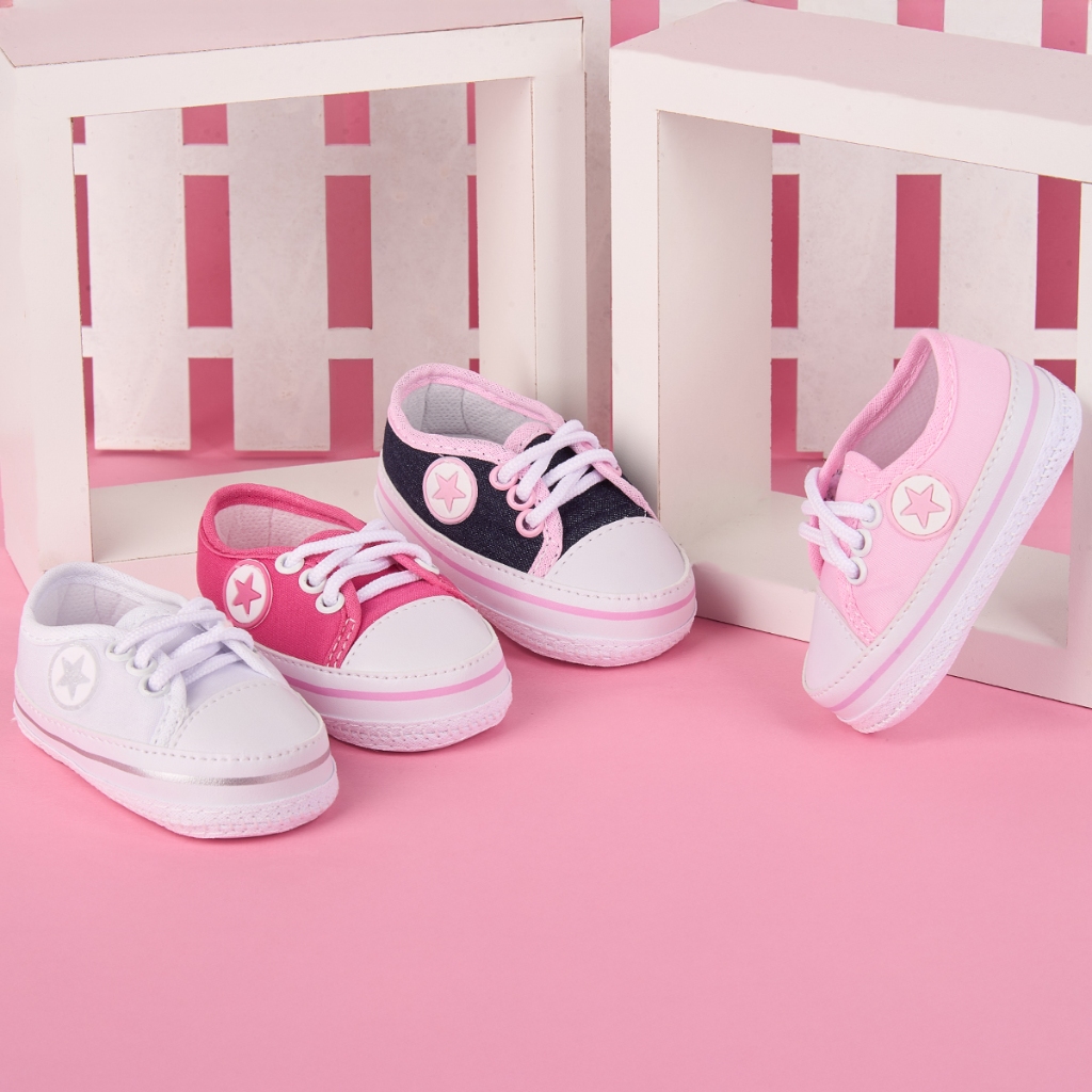 Tênis Infantil Menina Star Sapatinho Bebê Recém Nascido Detalhes de Estrelinhas Calce Fácil Ajuste de Elástico