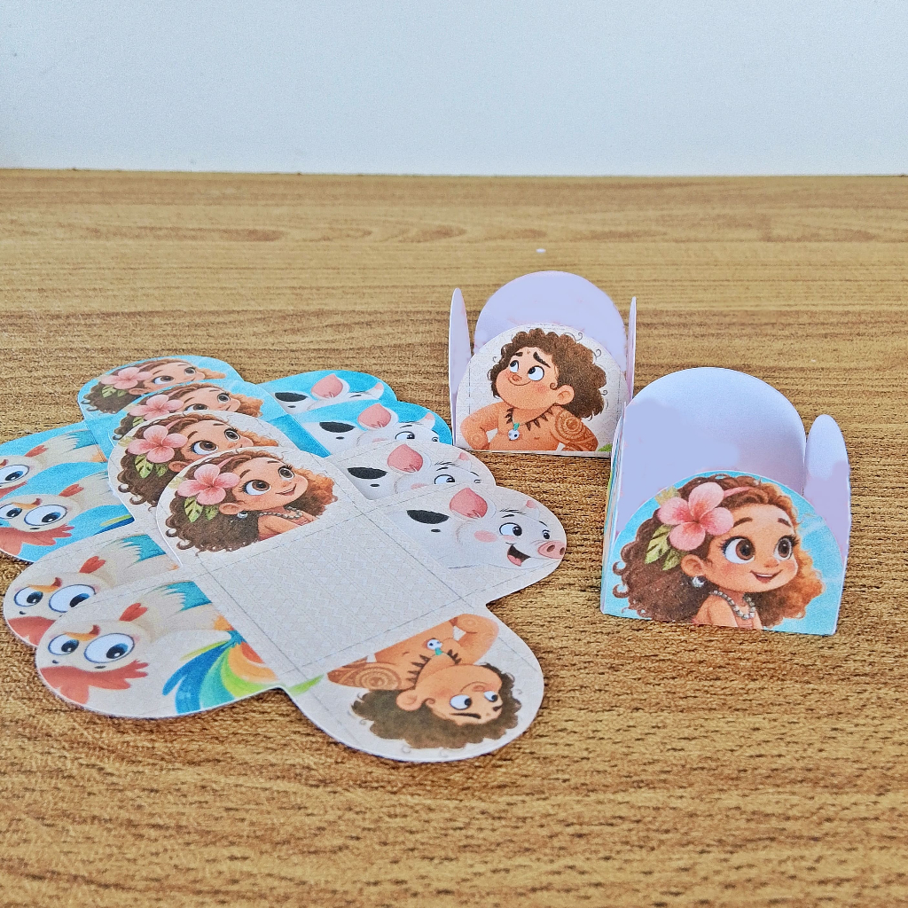 Forminha de Doce Brigadeiro, Beijinho 4 Pétalas Festa, Aniversário, Lembrancinha Moana Baby