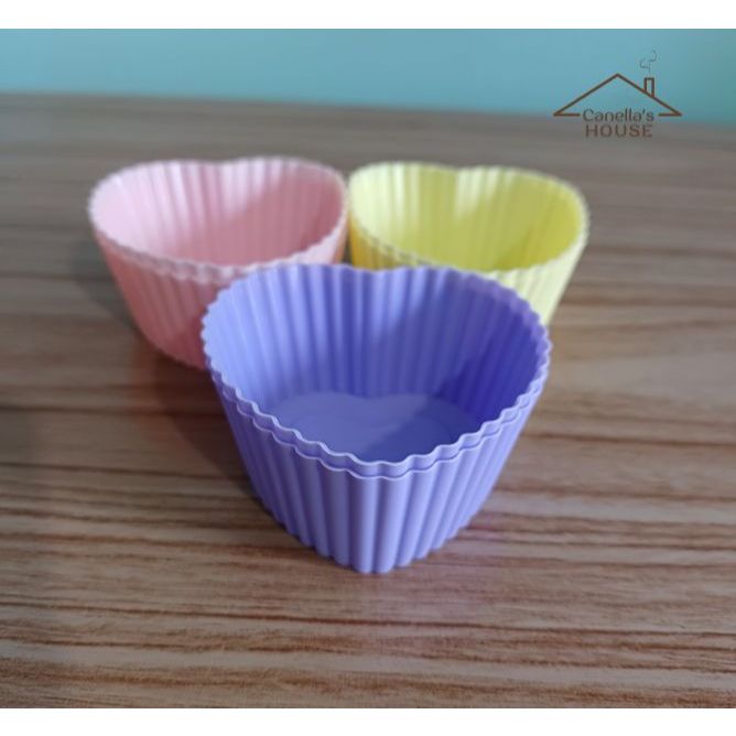 Kit 6 Forminhas Formas Cupcake 7cm Bolo Muffin Doces Silicone Formato Coração Colorido Cosy em Oferta na Shopee