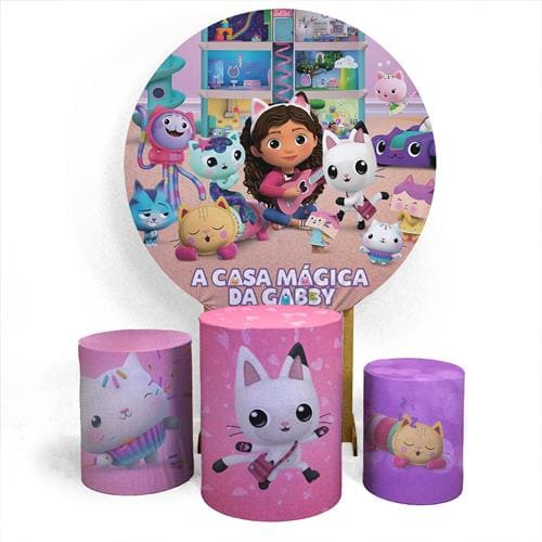 Kit Capa Painel Circular Temática E Capa Conjunto Cilíndro Festa Infantil A Casa Mágica Da Gabby
