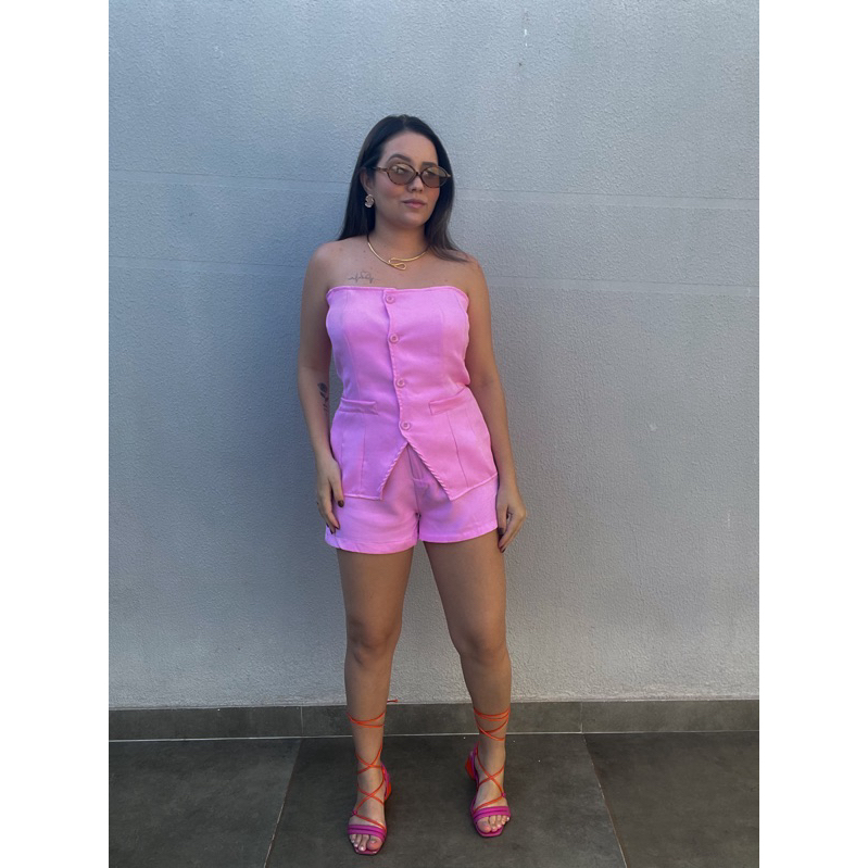 conjunto alfaiataria feminino Tomara que caia e Shorts Social Feminino