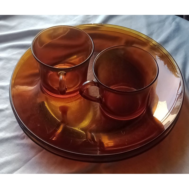 Conjunto de pratos e xícaras Duralex Âmbar vintage. kit pratos e xícara duralex