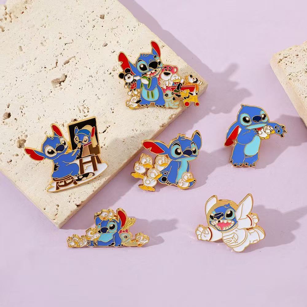 Kit 2/3/5 Pçs Broche Decoravtivo Stitch Anime Metal Para Mochilas Camisas Calças Chapéus em Oferta na Shopee