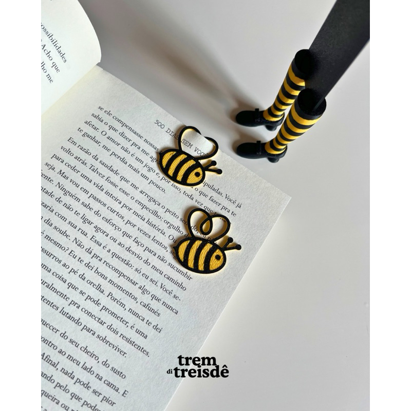 Kit 3 Marcadores de Páginas: 1 Louisa + 2 abelhas Como Eu Era Antes de Você Impressão 3D Criativo Presente Leitura Kit 3 Marcadores de Páginas: 1 Louisa + 2 abelhas Como Eu Era Antes de Você Impressão 3D Criativo Presente Leitura