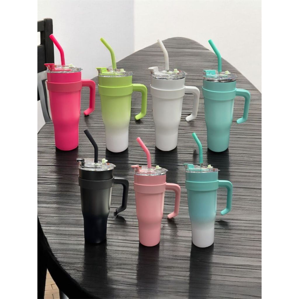 (NN) Garrafa  Copo Térmico Alça Capacidade 1200ml  com canudo e preotção do canudo Tampa sem adesivos