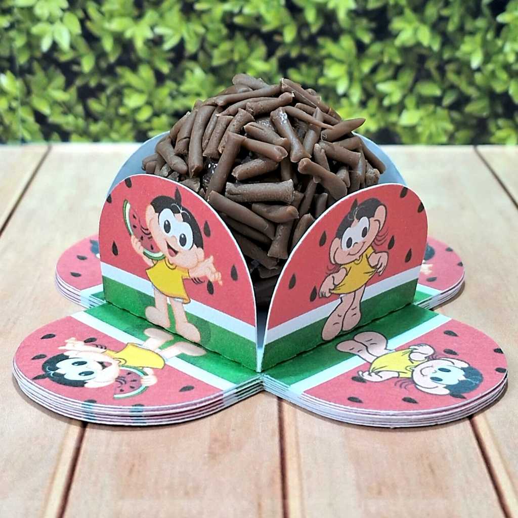 Forminhas 4 Pétalas Personalizada para Doces Brigadeiro, Aniversário, Festa Magali