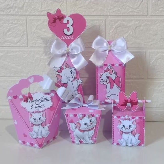 kit clássico de caixinhas personalizada para lembrancinhas de festas de aniversário ,tema gatinha Marie,leia a descrição