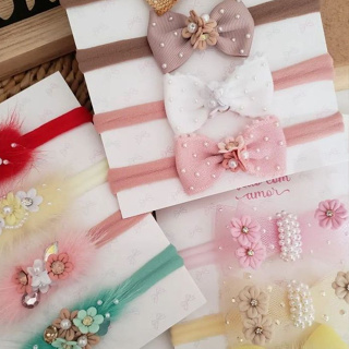 Kit 12 Faixas de Bebed Tiara Recém Nascido, Diversos modelos e Cores Aleatòrios. em Oferta na Shopee