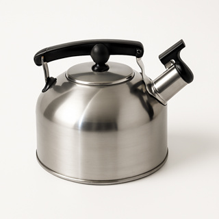 Chaleira De Aço Inox Com Apito Capacidade 2 Litros Para Fogão A Gás e Eletrico em Oferta na Shopee