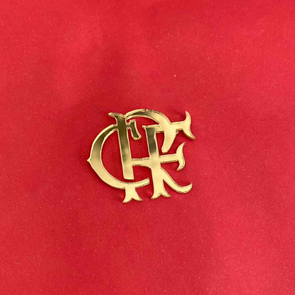 Aplique em Acrílico Dourado Espelhado Times de Futebol 4cm 10 unidades em Oferta na Shopee