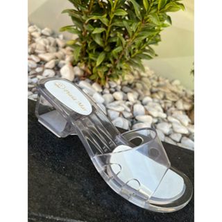 Sandália feminina acrílico saltinho básico tamanco feminino (FORMA PEQUENA PEGUE UM NUMERO A MAIS) em Oferta na Shopee