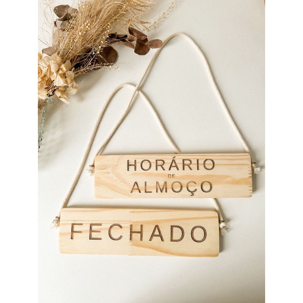 Placa Loja Aberto/Fechado Gravado em Madeira Pinus em Oferta na Shopee